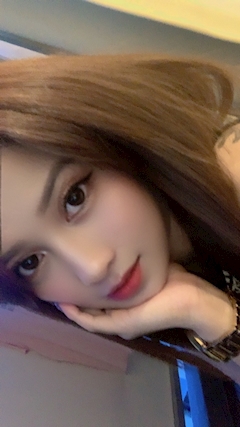 プロフィール写真3・HANA👸🏻💜|CLUB PARIS・パリス - 名古屋 栄のインターナショナルパブ