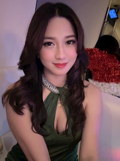 プロフィール写真6・HANA👸🏻💜|CLUB PARIS・パリス - 名古屋 栄のインターナショナルパブ