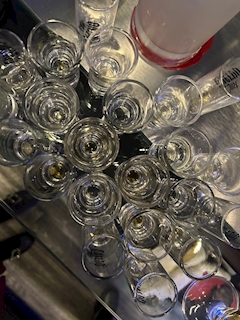 らず「しゅっきん❣️」