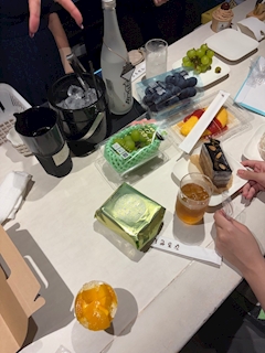 しろ「こじこじたーいむ」
