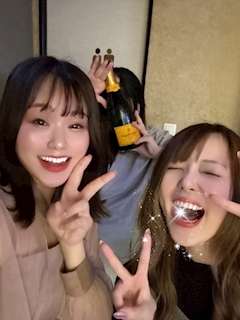 りさママ💚池袋カラオケバーMetty🌴「もう少し、かがんでくれる(笑)カナ？😁︎💕︎なんてね。」