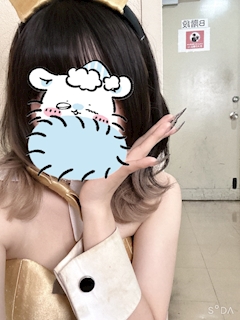 みお「かわいー⊂(  ᴖ ̫ᴖ)⊃🤍」