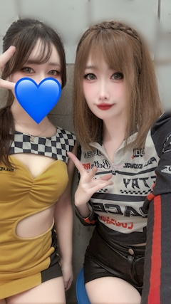 結城あゆ💎蒲田西口Sapphire💎「レースクイーン衣装を見たいってたくさんのリクエストを頂いたので、皆様のご要望にお応えして、本日はレースクイーン画像大放出～🏎️🏁」