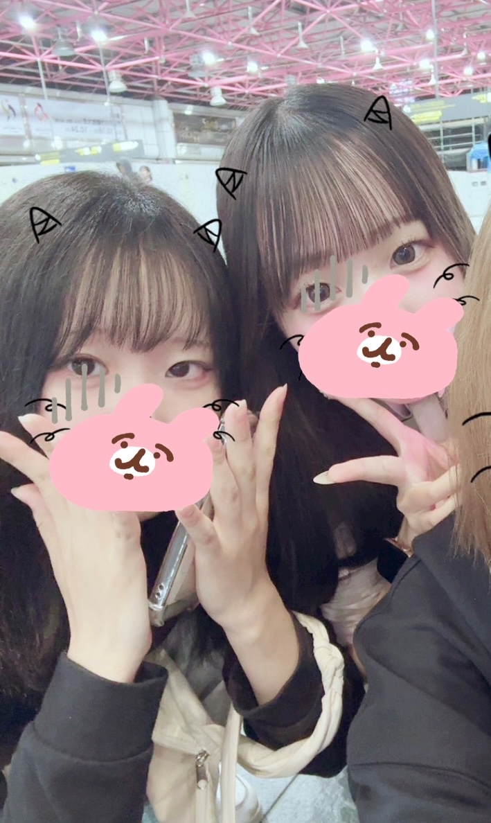 キャスト同士で撮影した仲良し写真