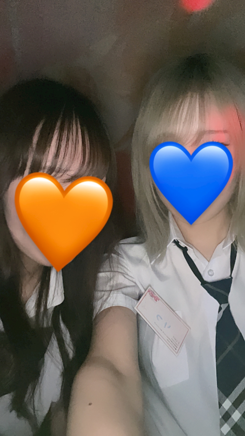 キャスト同士で撮影した仲良し写真