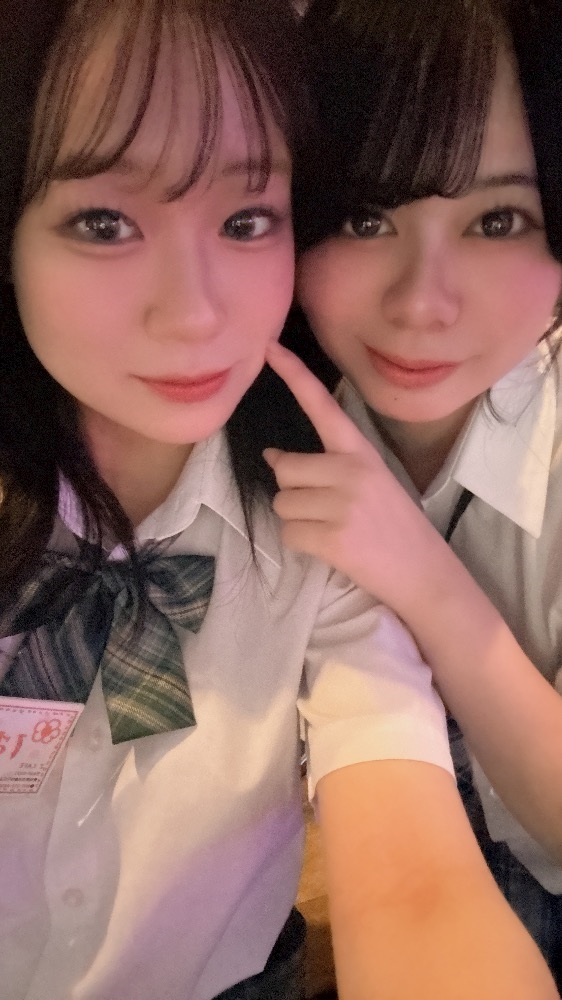 キャスト同士で撮影した仲良し写真