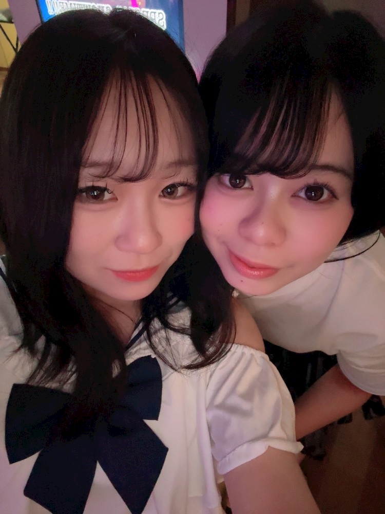 キャスト同士で撮影した仲良し写真