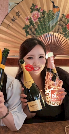 プロフィール写真1・🍑🍑織田まり🍑🍑｜KUROMON・クロモン - 湯島のパブ/スナック