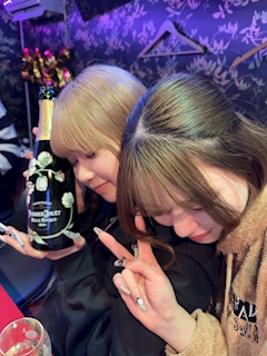 ゆい🐼ྀི川崎 華蘭🐼ྀི「ラーメン美味♡」