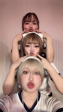 めりにゃん「しゅ！」