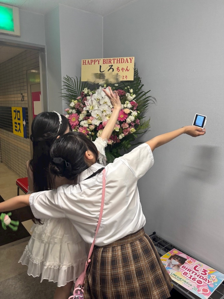 キャスト同士で撮影した仲良し写真