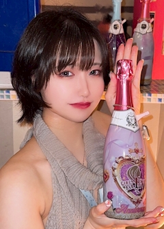 プロフィール写真10・せいな|GIRLS BAR Eve・イヴ - 武蔵小杉のガールズバー