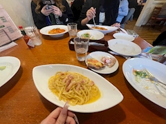 ユア「(っ ̫-)」