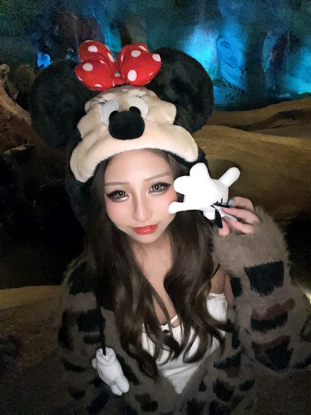 ゆりな