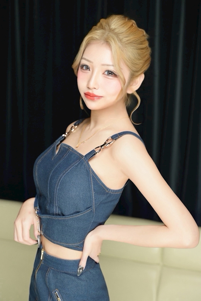 ゆりな