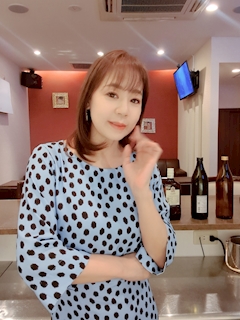 由佳子オーナーママ 🐉志安 Shi an 🦚