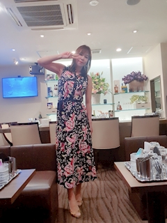 プロフィール写真6・由佳子オーナーママ 🐉志安 Shi an 🦚｜志安Shian・シアン - 北新地のスナック