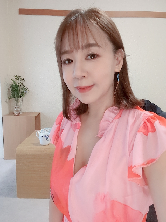 オーナーママ 由佳子 志安 Shi an