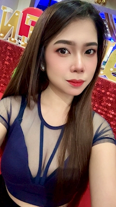 プロフィール写真1・Naomi｜KING＆QUEEN・キングアンドクイーン - 名古屋 栄のインターナショナルパブ