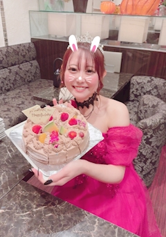 モナ「10/28🫧」