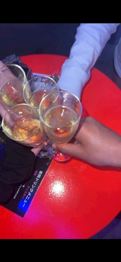 かれん「お祝いありがとうございました～🥂」