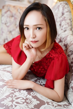 プロフィール写真8・乙葉　じゅり🌙ALRAI｜ALRAI・エルライ - 名古屋 錦の熟女パブ/熟女キャバクラ