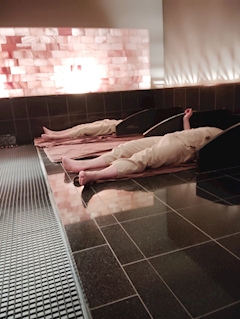 nobuko　ママ「本日店休日となります⚠」