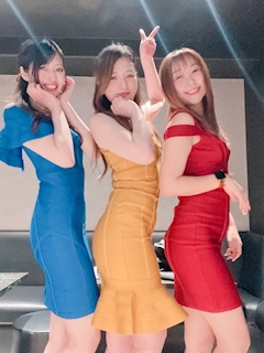 立山里紗「💙💛❤」