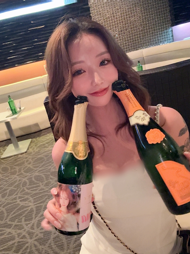 プロフィール写真3・さな｜岐阜 岐南町 キャバクラ・グラビア