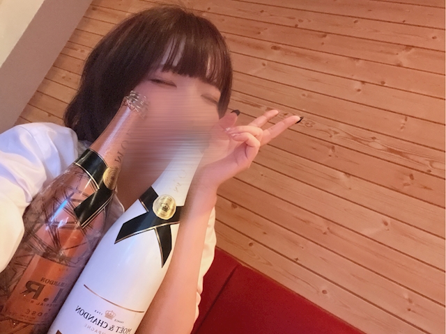 かな GIRLS BAR SMILE