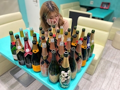 プロフィール写真12・なつみ｜BAR Teddy＆Co.・テディアンドコー - 千日前のガールズバー