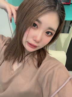 プロフィール写真11・なつみ｜BAR Teddy＆Co.・テディアンドコー - 千日前のガールズバー