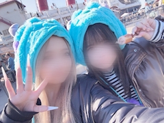 ゆうか「ショット半額DAY🤌🏻」