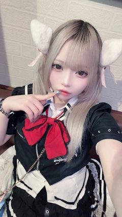 ねう「クソデカ口内炎と戦ってた😵‍💫」