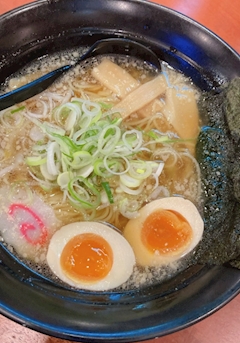 らん「賞味期限切れ🥚」