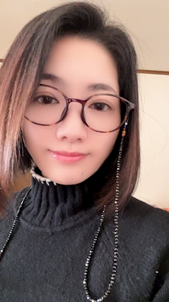 プロフィール写真5・小野　玲奈｜花水木・ハナミズキ - 諫早市・上町のスナック