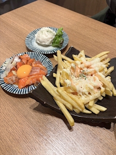 りん「居酒屋飯サイコー💘」