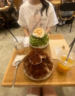 あいり「今年初かき氷🧊🍧」