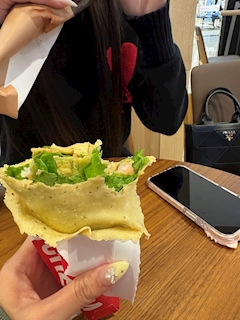 ウイ「クレープ」