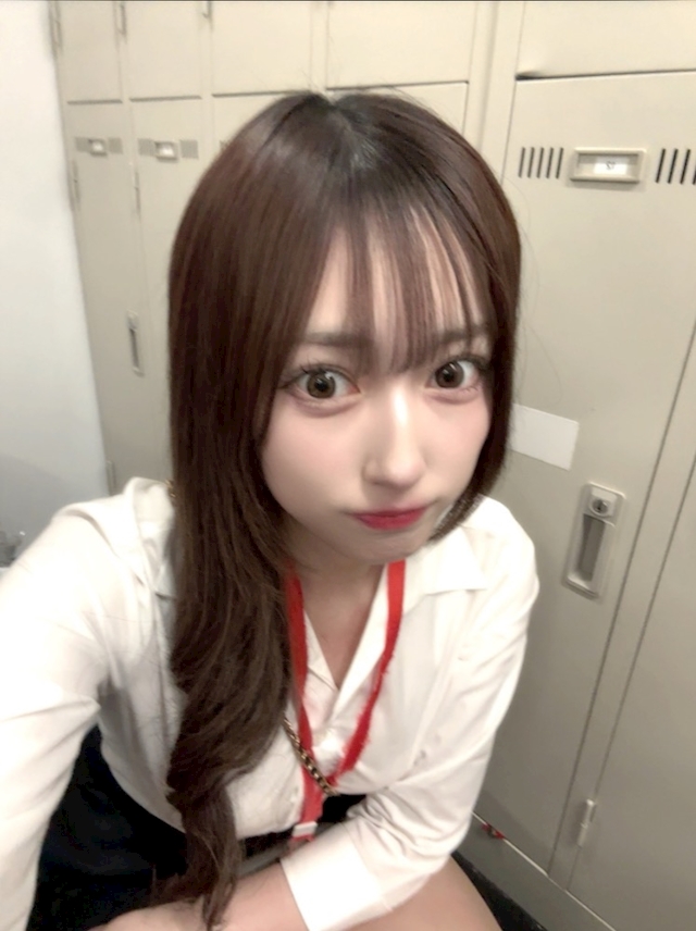 プロフィール写真3・みる【池袋　vivid cafe】｜