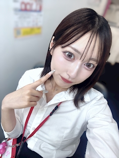 プロフィール写真4・みる【池袋 vivid cafe】|vivid cafe・ヴィヴィッドカフェ - 池袋西口のガールズバー