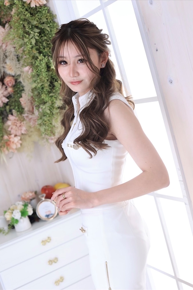プロフィール写真3・椎名 ゆな｜刈谷 キャバクラ・ヴェイロン