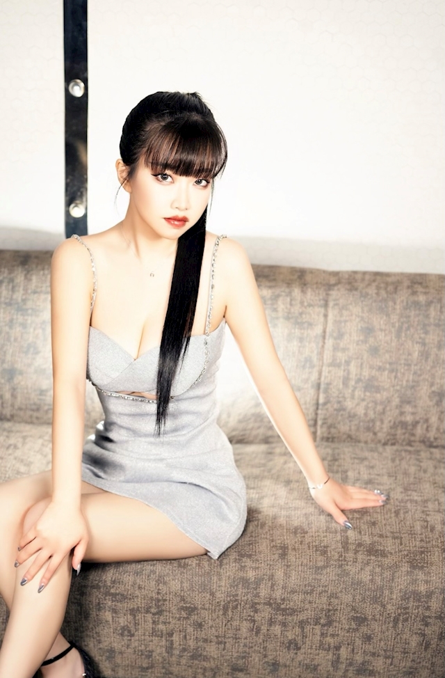 プロフィール写真3・瑠璃｜