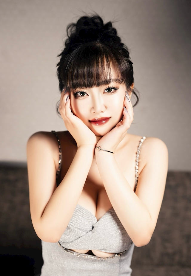 プロフィール写真4・瑠璃｜