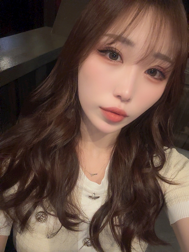 プロフィール写真2・美月 愛｜岐阜 柳ヶ瀬 キャバクラ・プルミエール エトワール