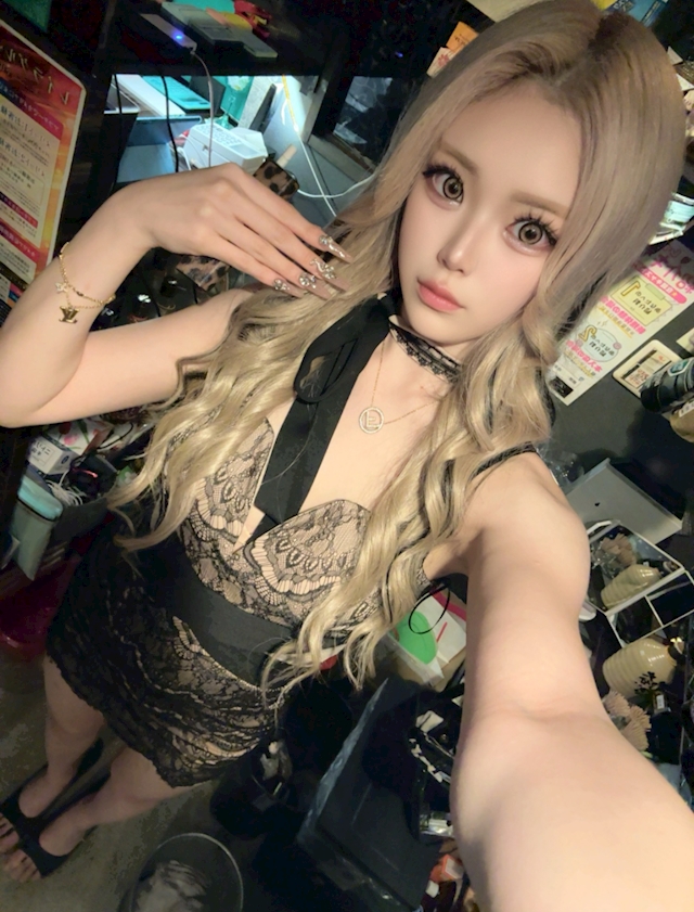 プロフィール写真4・れんか｜岐阜 柳ヶ瀬 キャバクラ・プルミエール エトワール