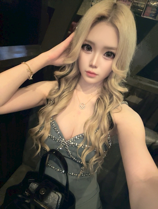 プロフィール写真5・れんか｜岐阜 柳ヶ瀬 キャバクラ・プルミエール エトワール