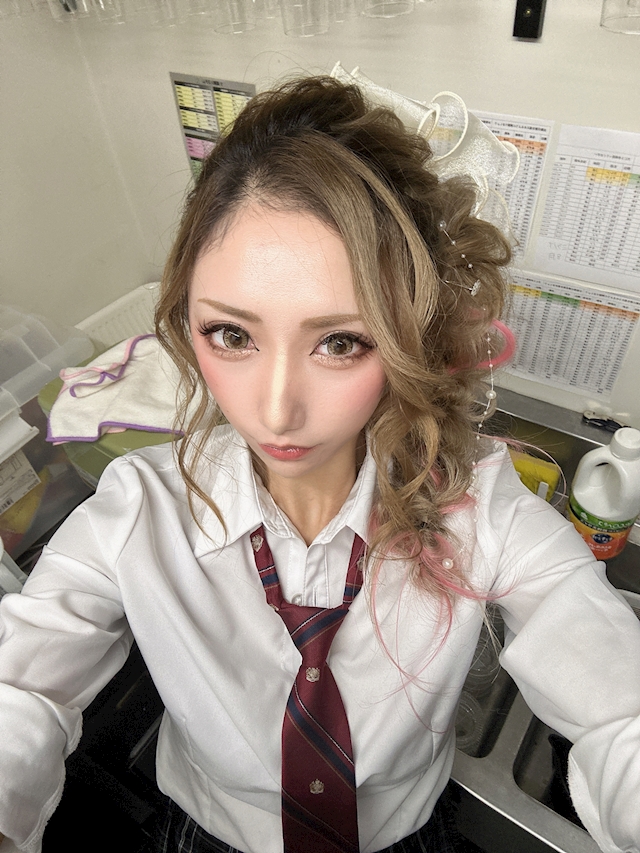 プロフィール写真2・一ノ瀬　なつき｜岐阜 柳ヶ瀬 キャバクラ・プルミエール エトワール
