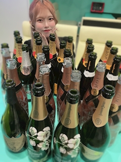 プロフィール写真17・りな｜BAR Teddy＆Co.・テディアンドコー - 難波のガールズバー