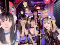 中華料理を作るキョンシースタッフ「25日～27日水着イベント👙」